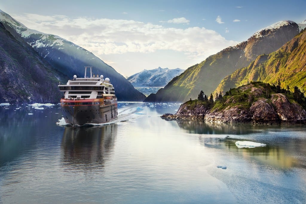 Hurtigruten, bateaux croisière et pollution, environnement et lutte pour l'écologie