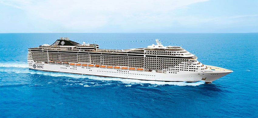 Le bateau de croisière MSC Splendida en mer