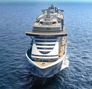 Le bateau de croisière MSC Seashore en mer, vue de devant